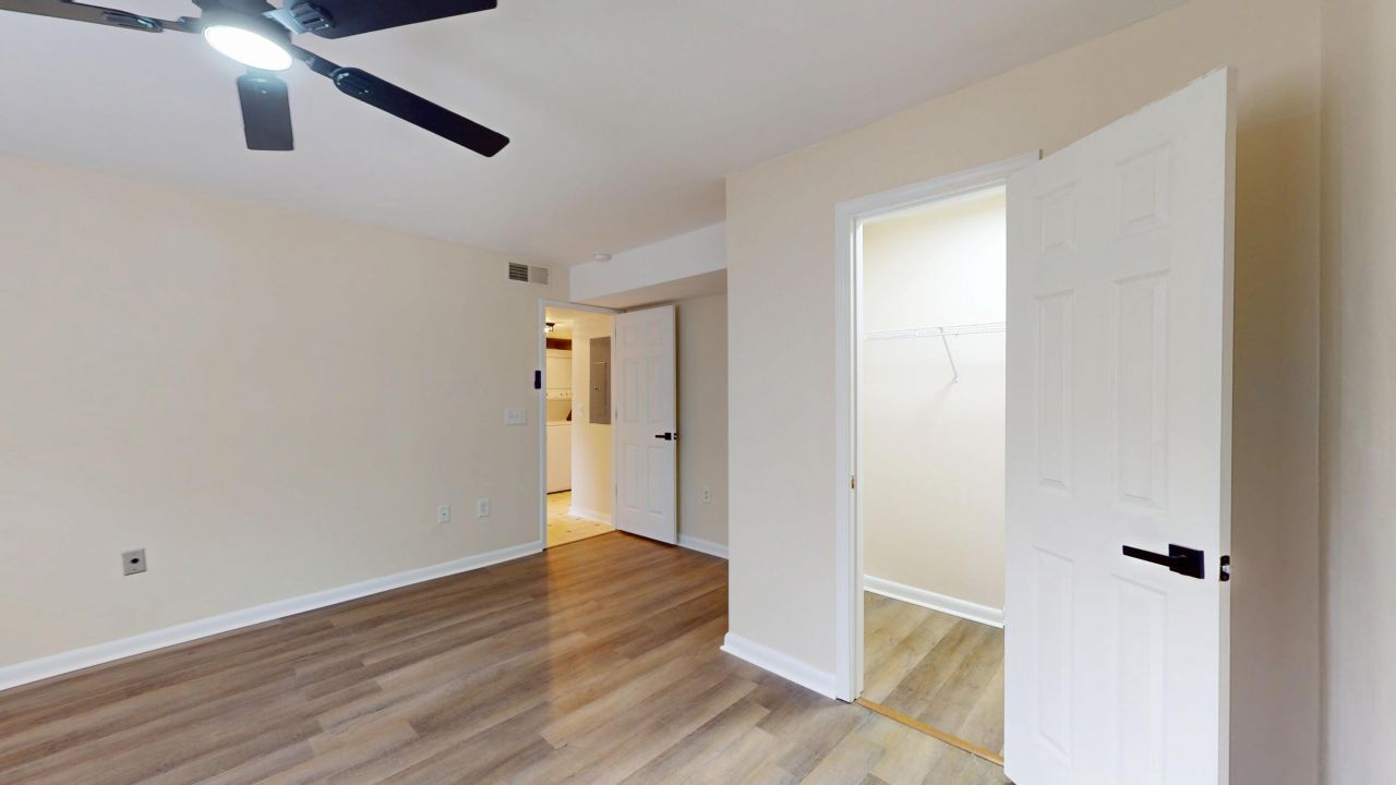 415 Parkdale Drive Photo 7