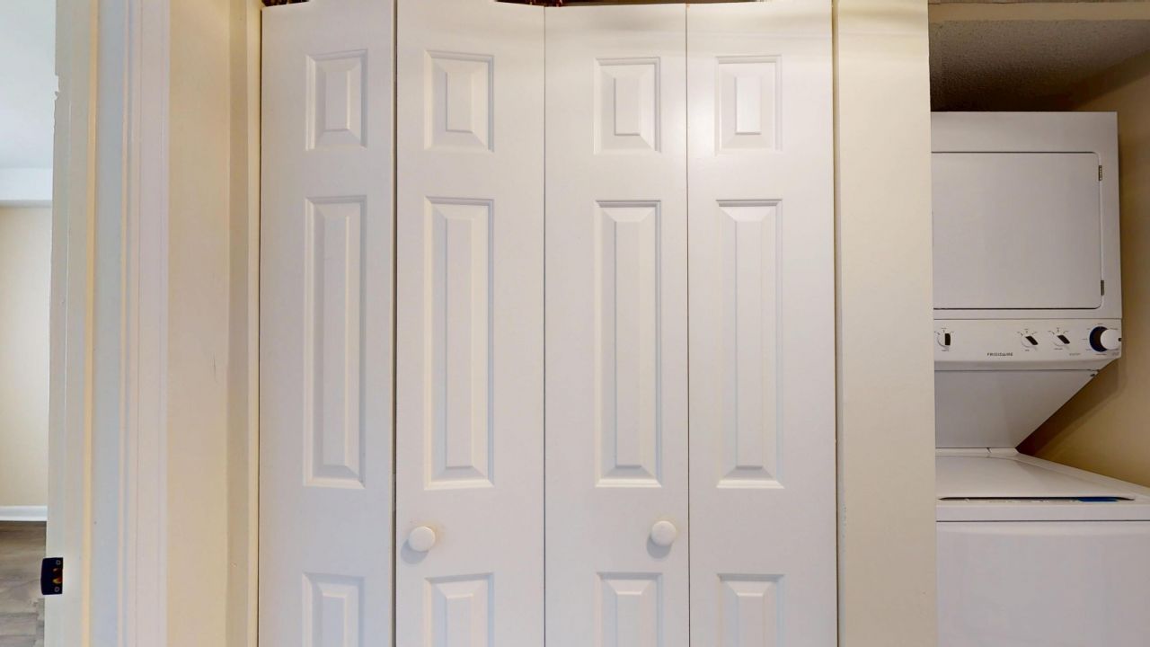 415 Parkdale Drive Photo 9