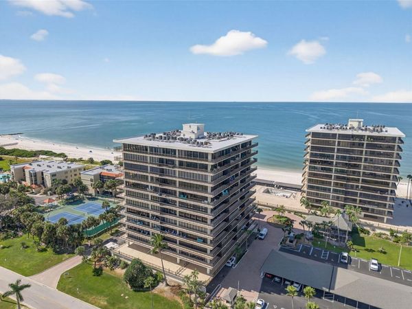 7600 BAYSHORE DRIVE, Unit 902, TREASURE ISLAND, FL 33706