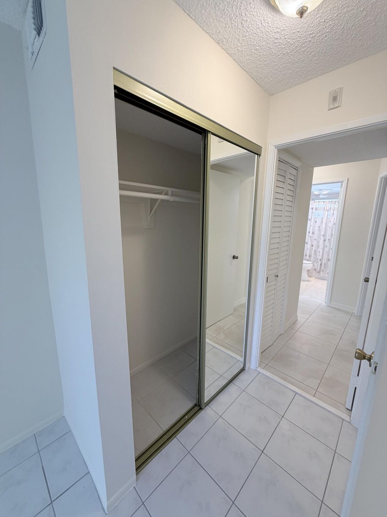 1000 NE 14th Avenue, Unit 503, Hallandale Beach, FL 33009 Photo