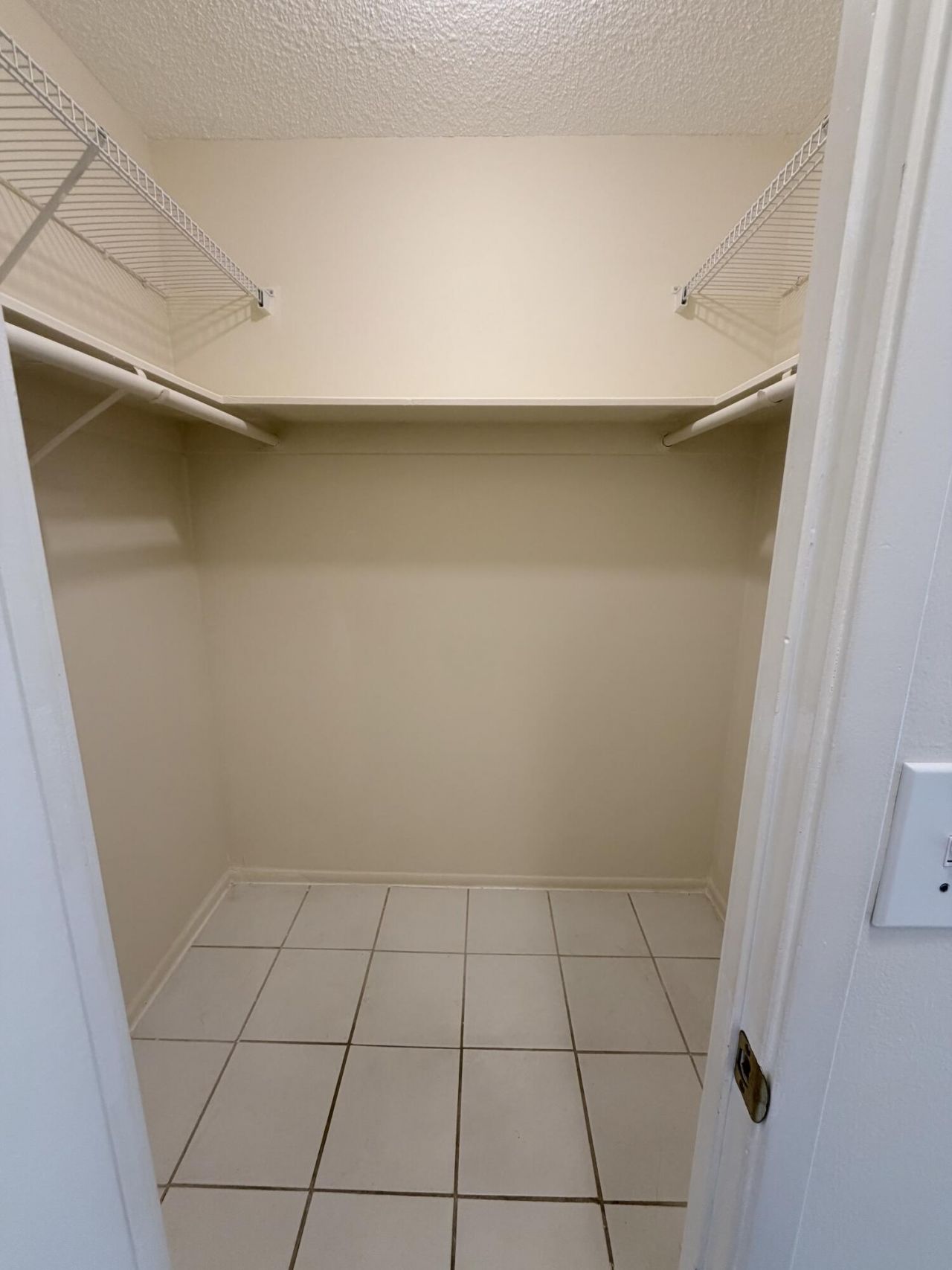 1000 NE 14th Avenue, Unit 503, Hallandale Beach, FL 33009 Photo