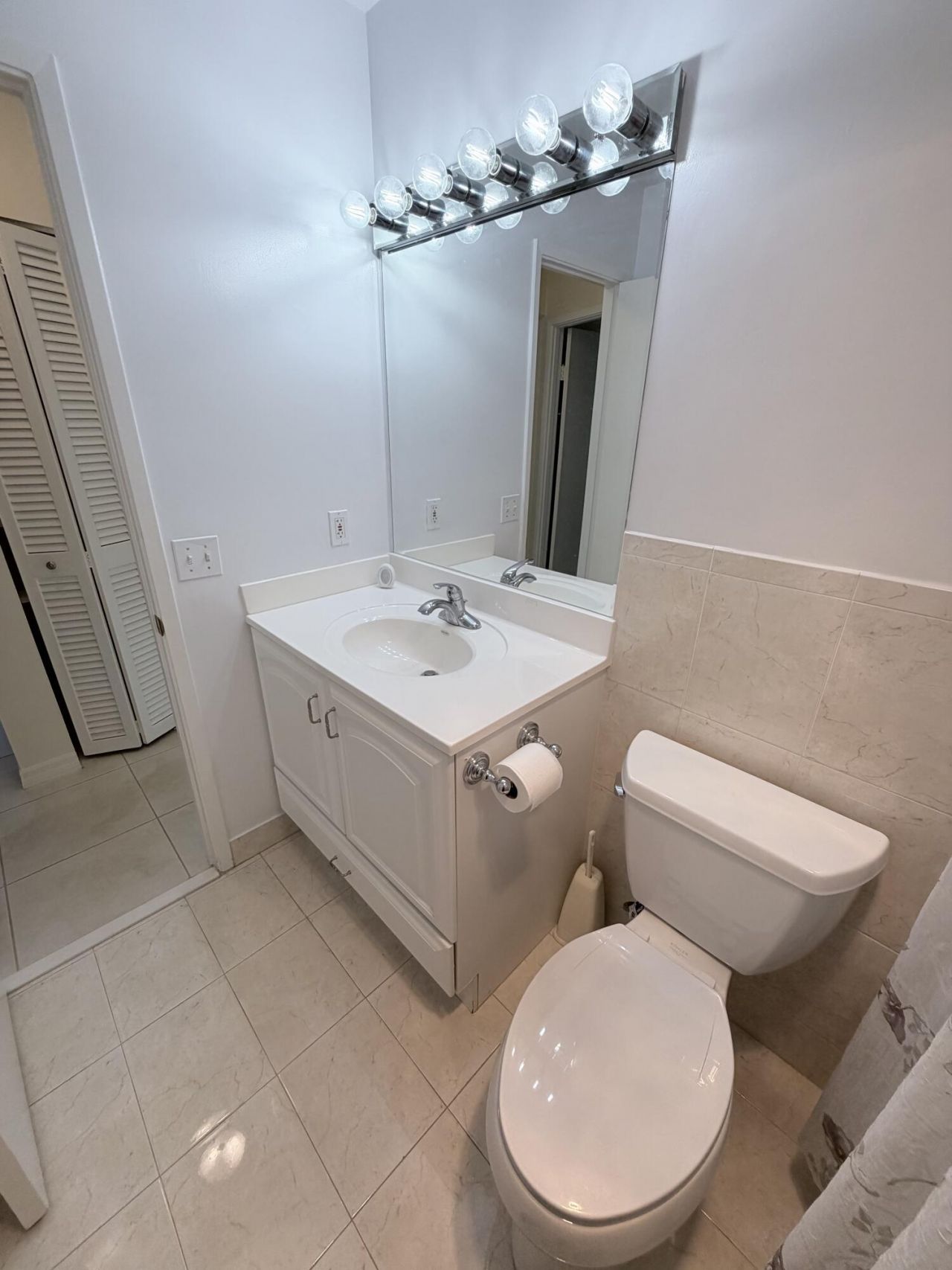 1000 NE 14th Avenue, Unit 503, Hallandale Beach, FL 33009 Photo