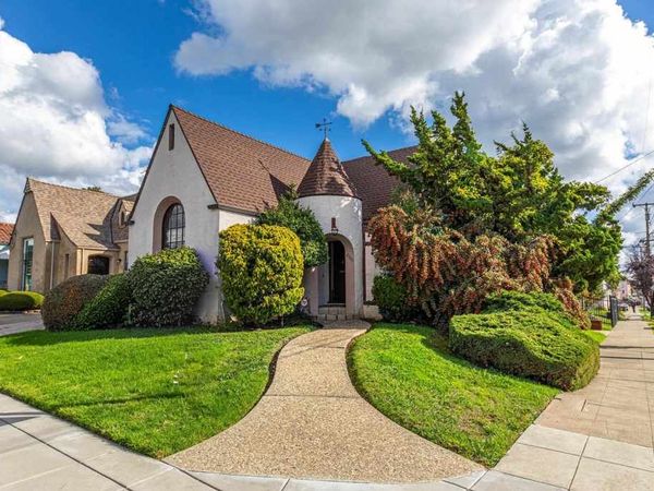 2600 2600 55Th Ave, Oakland, CA 94605