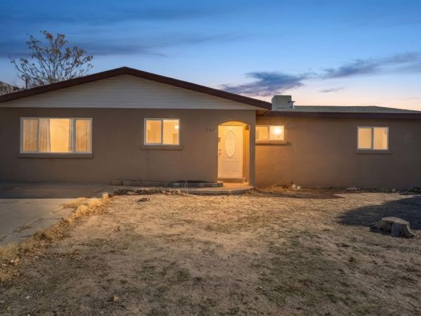 1704 Cornell Drive SE, Albuquerque, NM 87106