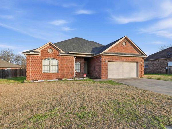 6 Logan Ct, Greenbrier, AR 72058