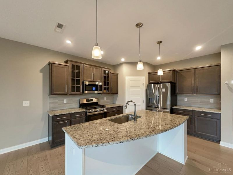 4332 R E Smith Drive, West Chester, OH 45069 Photo 2