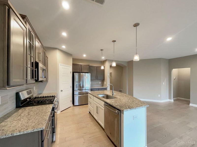 4332 R E Smith Drive, West Chester, OH 45069 Photo 8