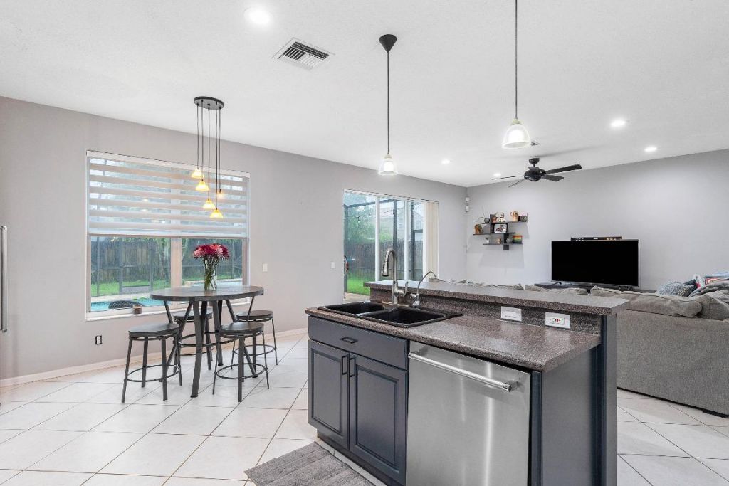 7069 Middlebury Drive, Boynton Beach, FL 33436 Photo