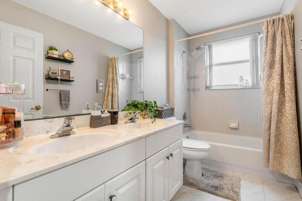 7069 Middlebury Drive, Boynton Beach, FL 33436 Photo