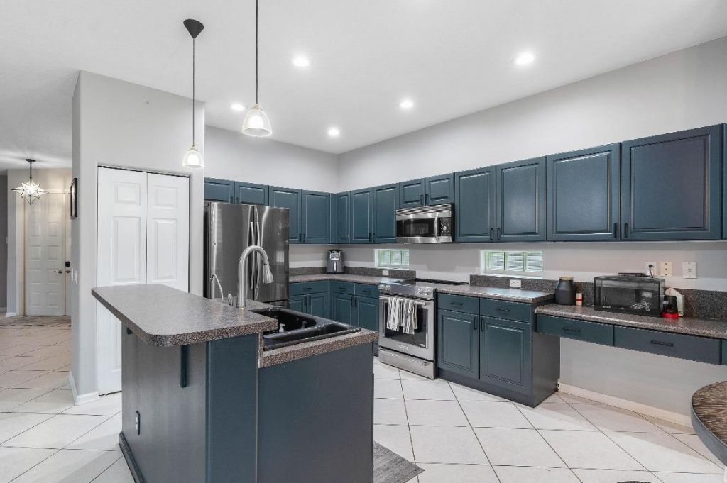 7069 Middlebury Drive, Boynton Beach, FL 33436 Photo