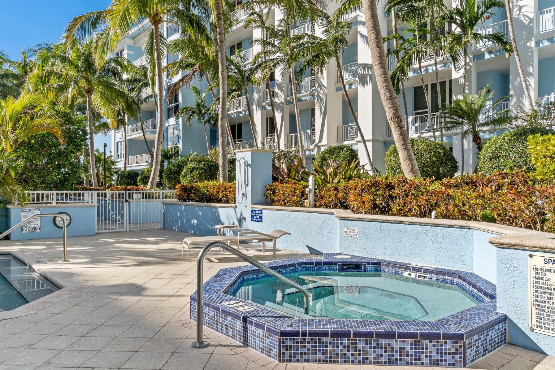 701 SE 21st Avenue, Unit 304, Deerfield Beach, FL 33441 Photo