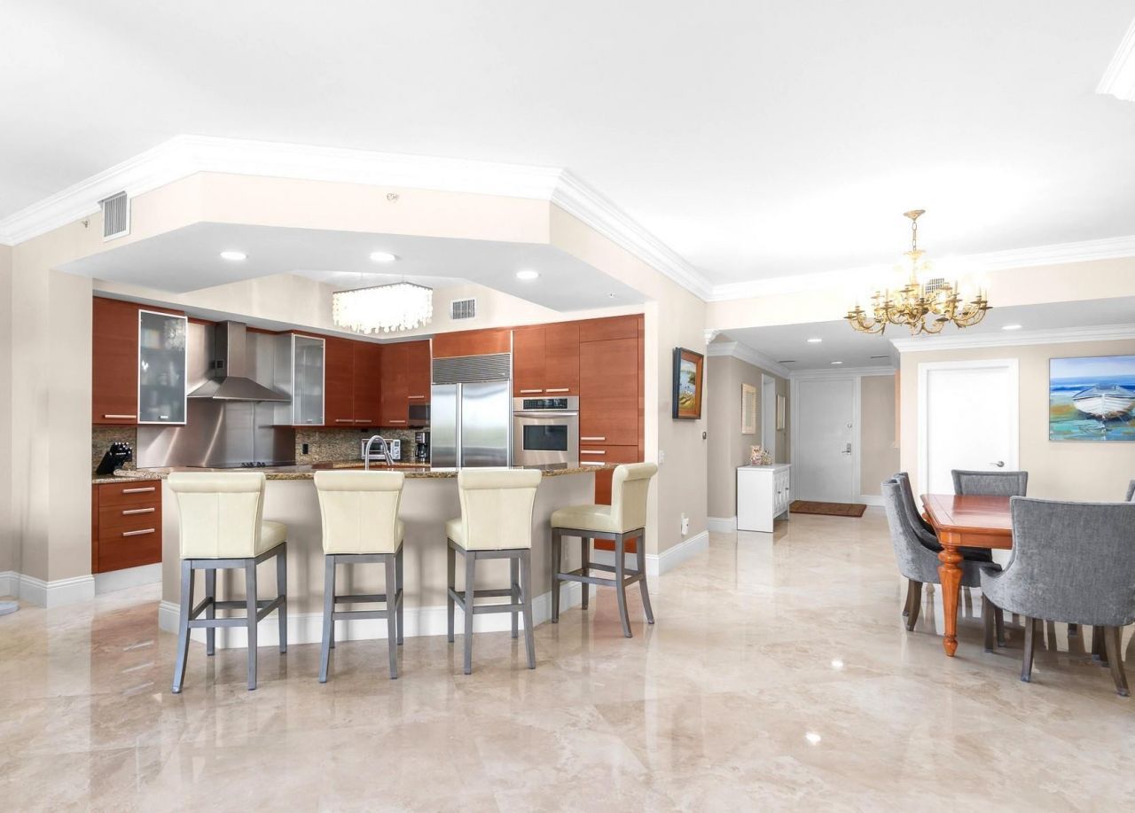 701 SE 21st Avenue, Unit 304, Deerfield Beach, FL 33441 Photo