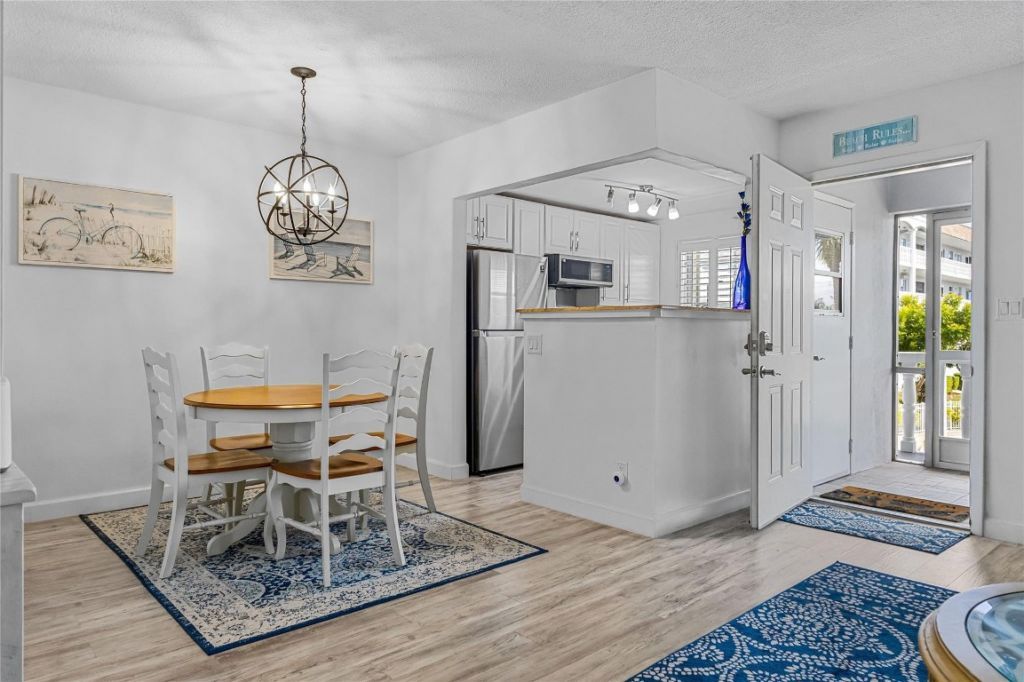 490 SE 19th Ave, Unit 203, Pompano Beach, FL 33060 Photo