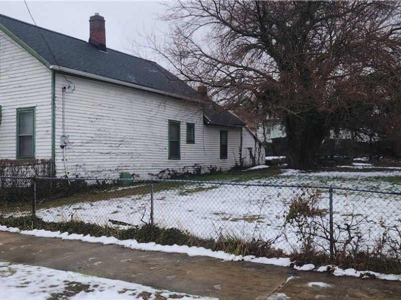 2227 E 69th Street, Cleveland, OH 44103 Photo 3
