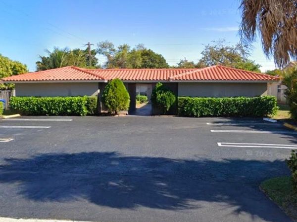 4115 Riverside Drive, Unit 1-5, Coral Springs, FL 33065