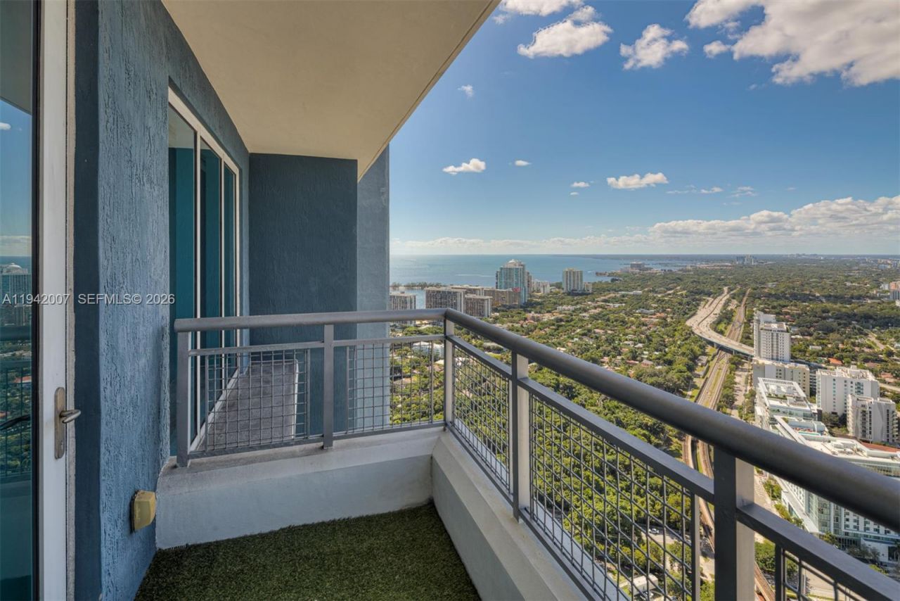 60 SW 13th St, Unit 4211, Miami, FL 33130 Photo