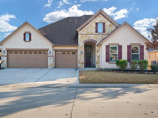 9709 Stonewood Drive, Denton, TX 76207