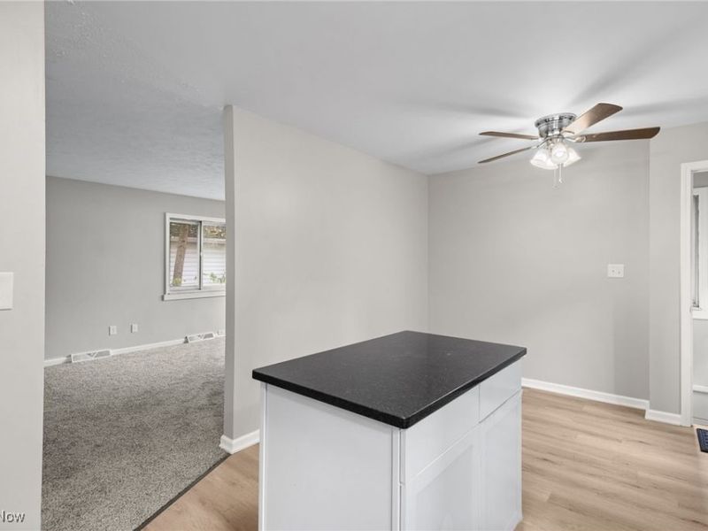 1562 Marlowe Avenue, Akron, OH 44313 Photo 6