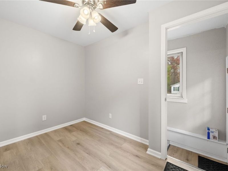 1562 Marlowe Avenue, Akron, OH 44313 Photo 9