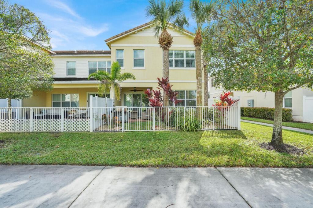 12029 Park Central, Royal Palm Beach, FL 33411 Photo