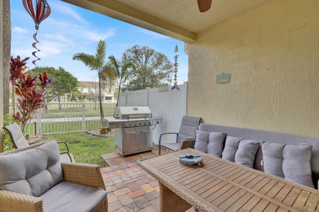 12029 Park Central, Royal Palm Beach, FL 33411 Photo