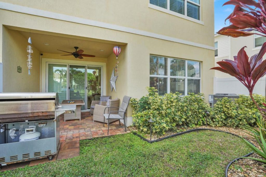 12029 Park Central, Royal Palm Beach, FL 33411 Photo