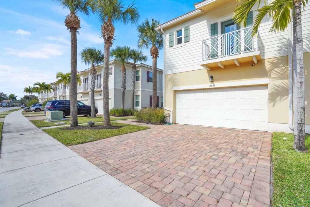 12029 Park Central, Royal Palm Beach, FL 33411 Photo