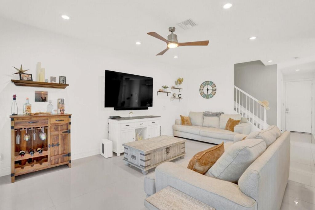 12029 Park Central, Royal Palm Beach, FL 33411 Photo