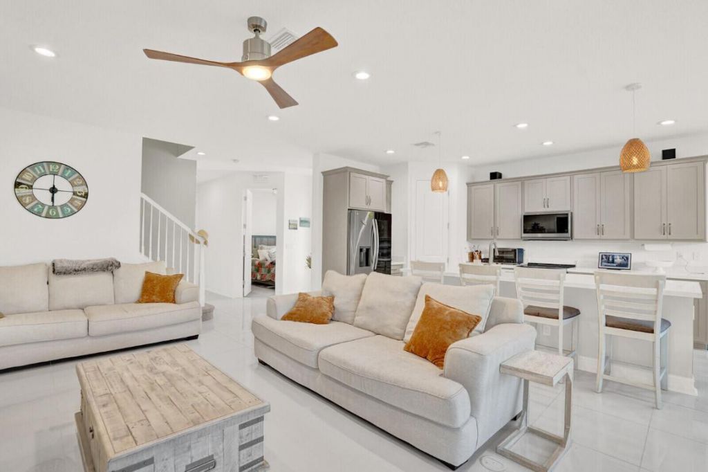 12029 Park Central, Royal Palm Beach, FL 33411 Photo