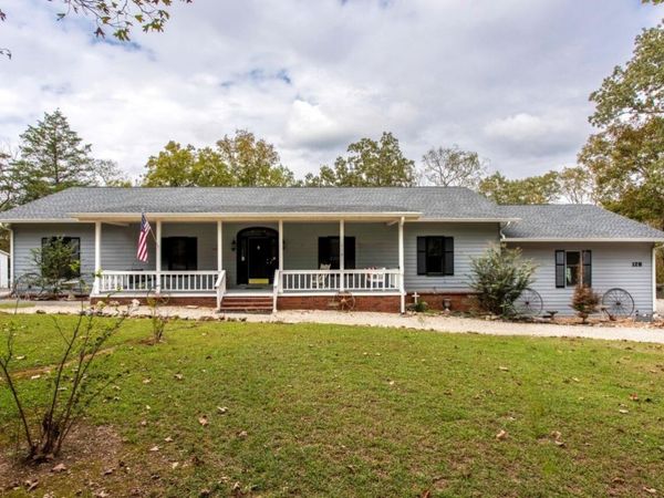 128 Powhatan Drive, Cherokee Village, AR 72529
