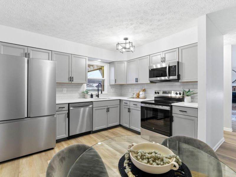 8105 Storrow Drive, Westerville, OH 43081 Photo 7