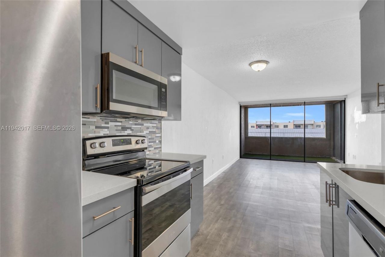 10400 SW 108 Ave, Unit A413, Miami, FL 33176 Photo