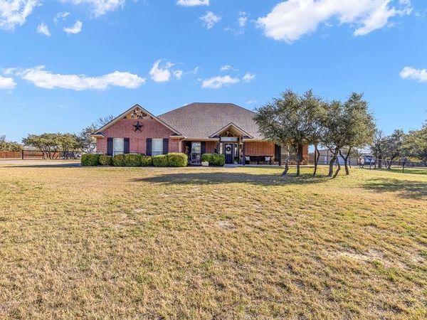 116 Miramar Circle, Weatherford, TX 76085