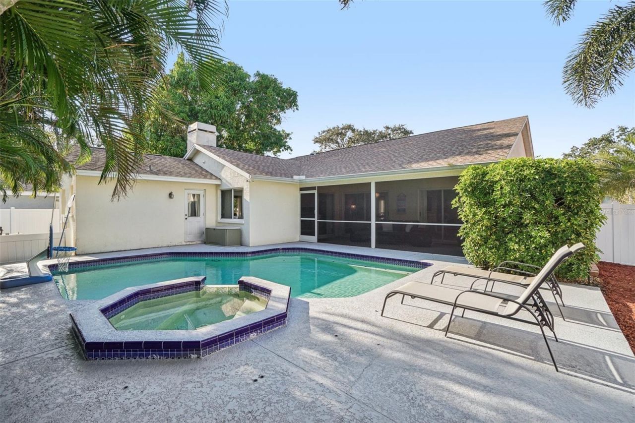 3132 Shoreline Drive, Clearwater, FL 33760 Photo