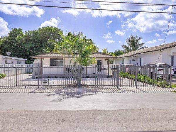 3520 SW 88th Pl, Unit 2, Miami, FL 33165