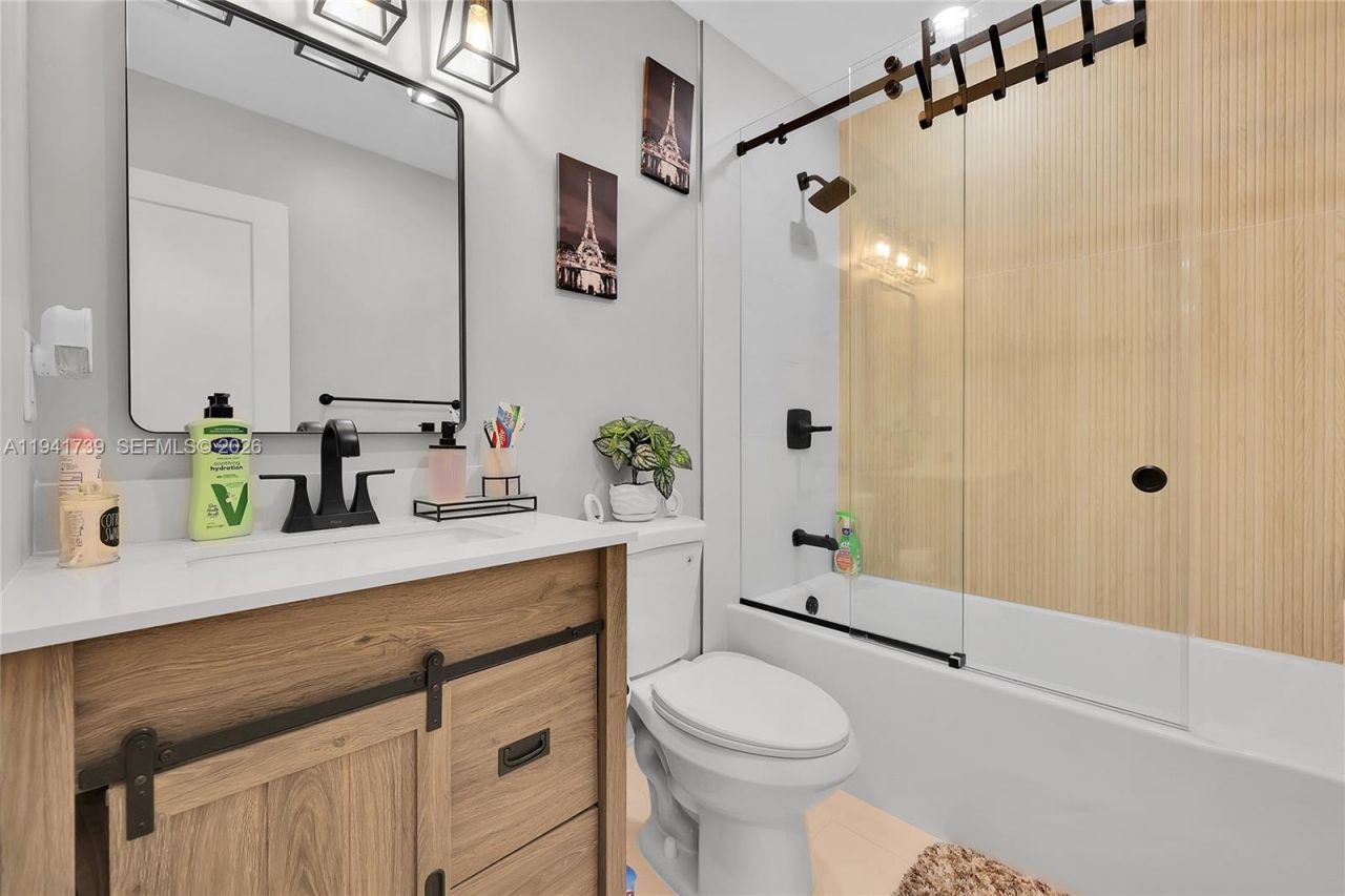 3520 SW 88th Pl, Unit 2, Miami, FL 33165 Photo