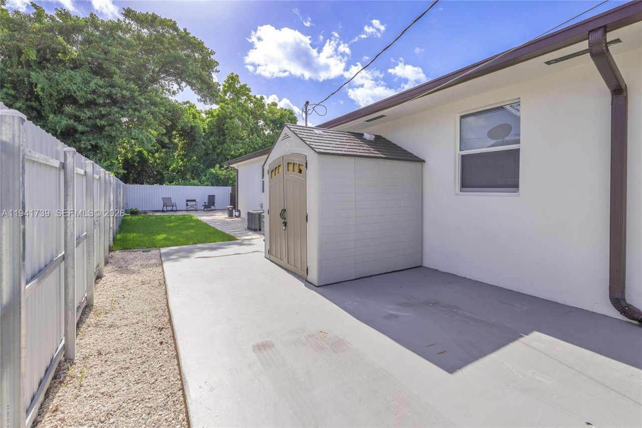 3520 SW 88th Pl, Unit 2, Miami, FL 33165 Photo