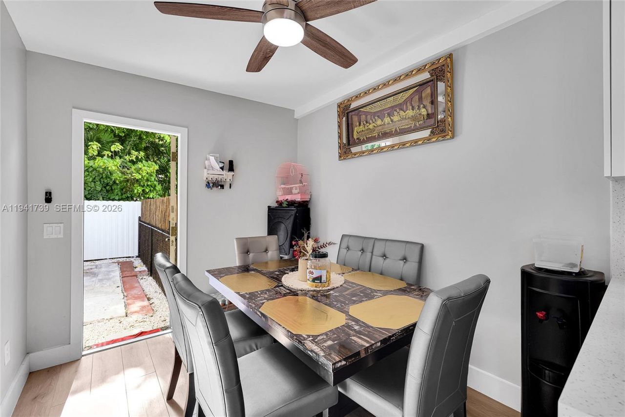 3520 SW 88th Pl, Unit 2, Miami, FL 33165 Photo