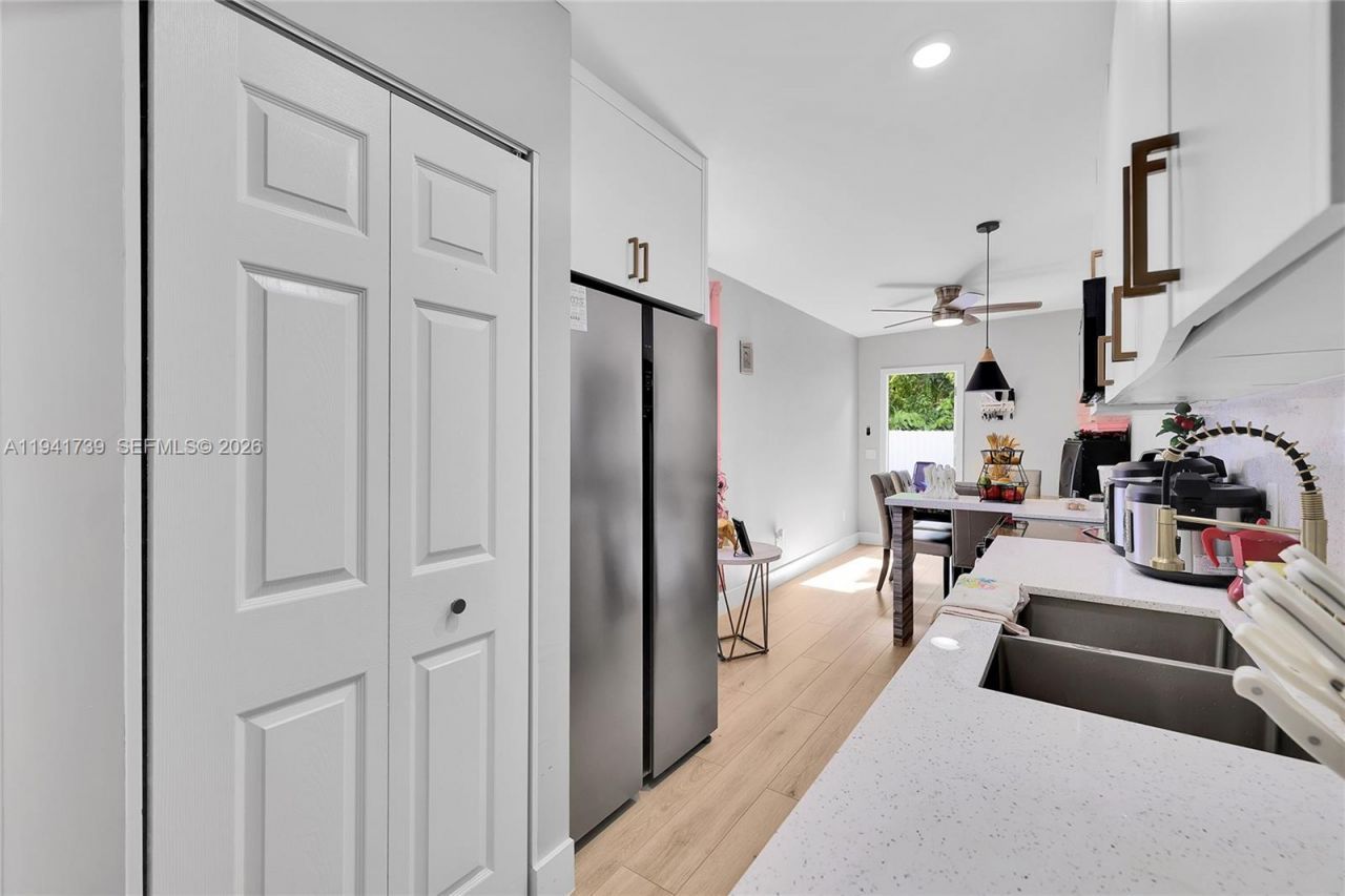 3520 SW 88th Pl, Unit 2, Miami, FL 33165 Photo