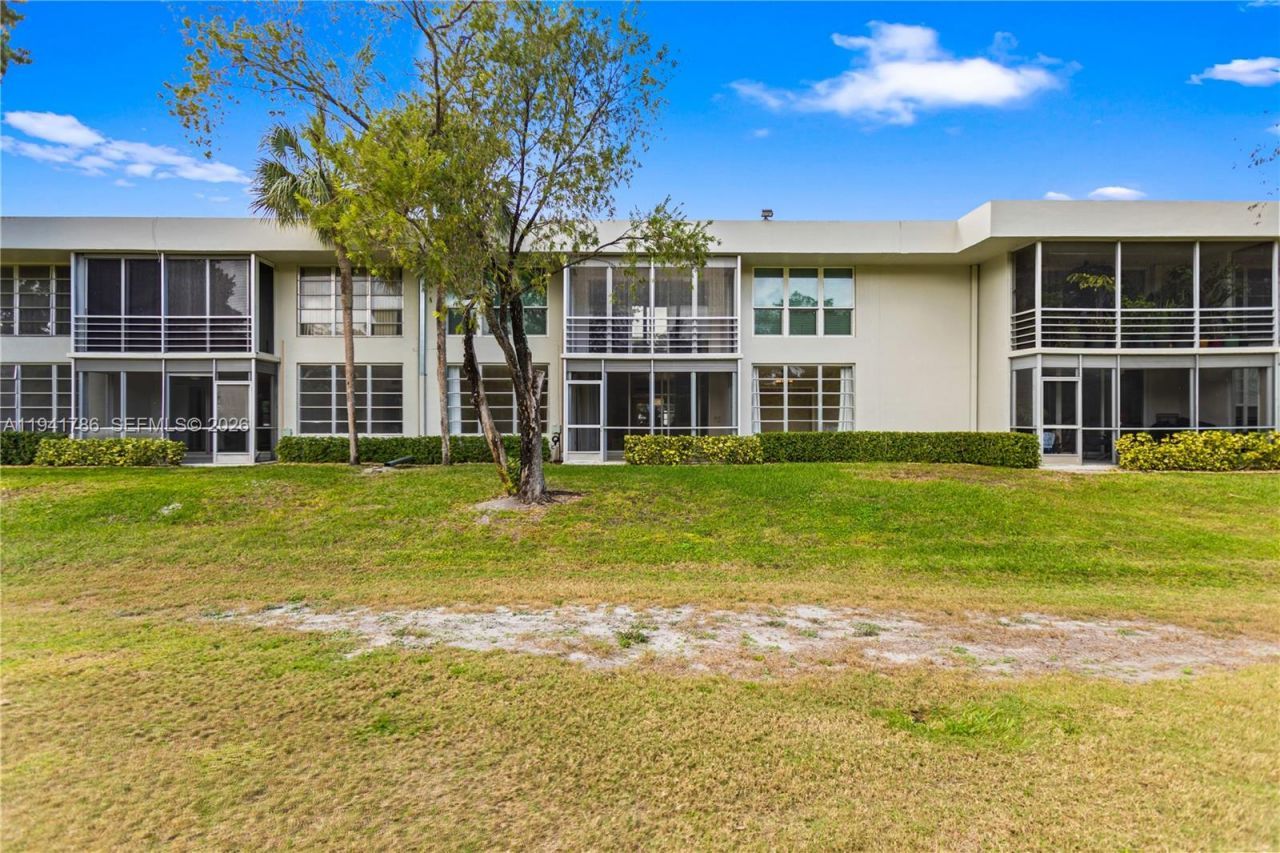 4007 N Cypress Dr, Unit 104, Pompano Beach, FL 33069 Photo