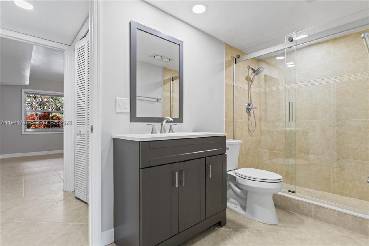 4007 N Cypress Dr, Unit 104, Pompano Beach, FL 33069 Photo