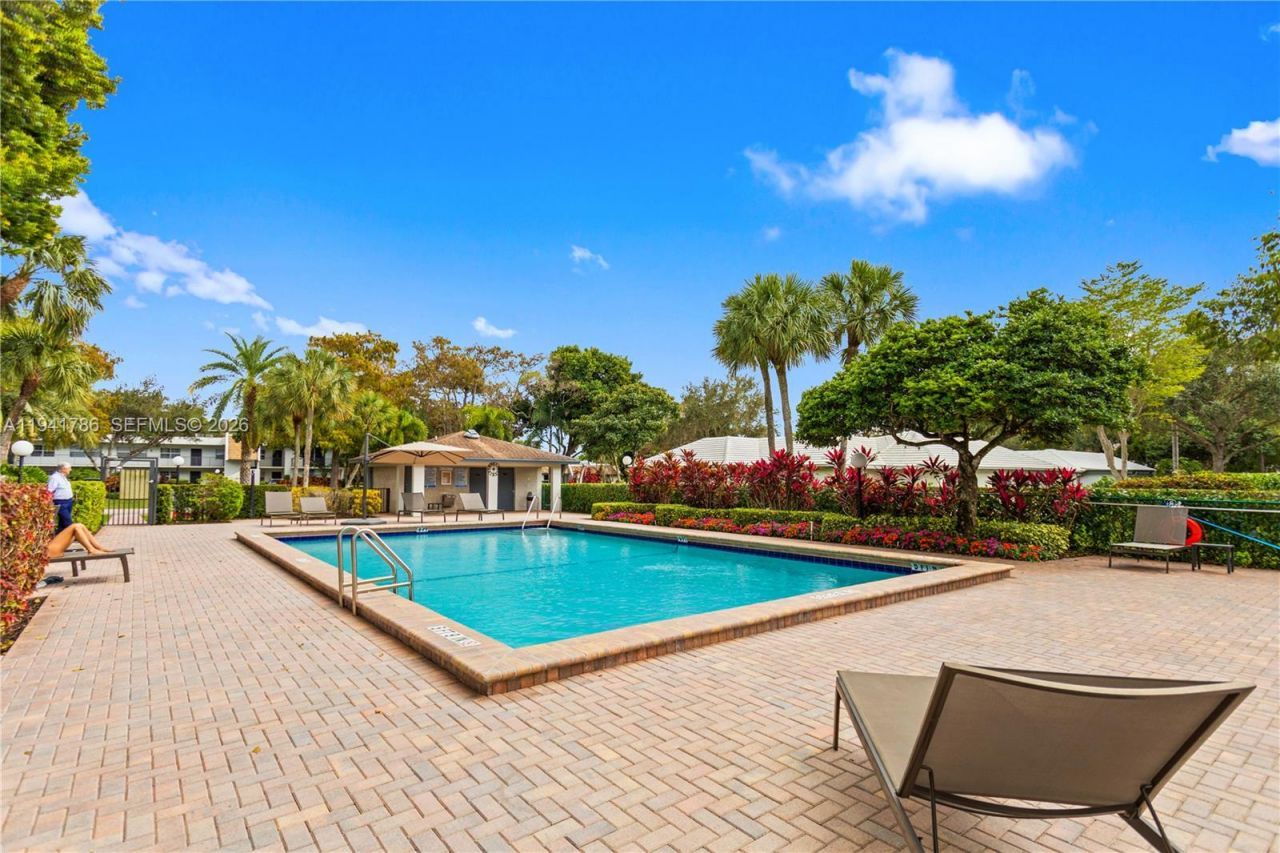 4007 N Cypress Dr, Unit 104, Pompano Beach, FL 33069 Photo