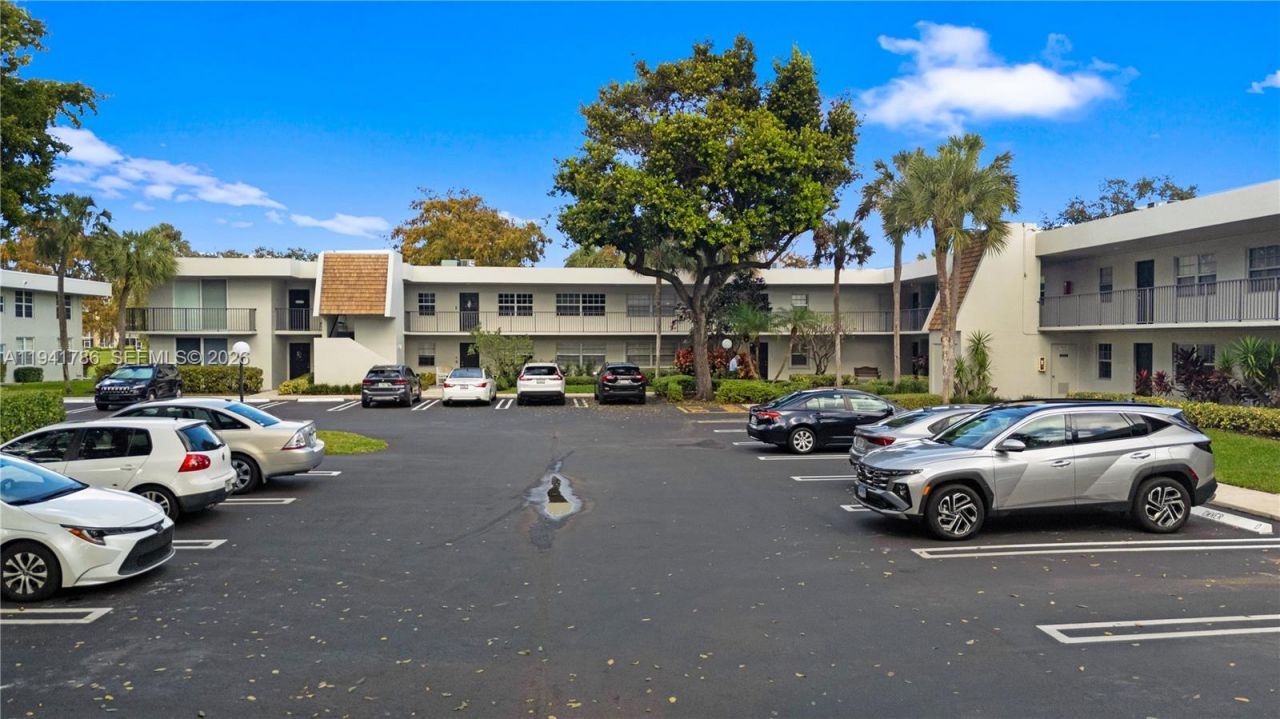 4007 N Cypress Dr, Unit 104, Pompano Beach, FL 33069 Photo
