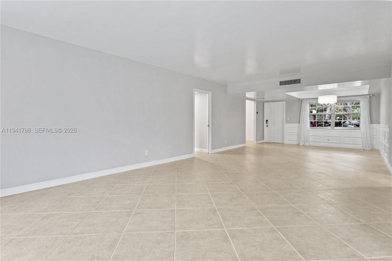 4007 N Cypress Dr, Unit 104, Pompano Beach, FL 33069 Photo