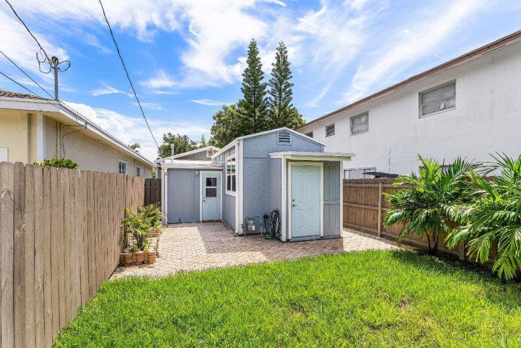 409 S M Street, Lake Worth Beach, FL 33460 Photo