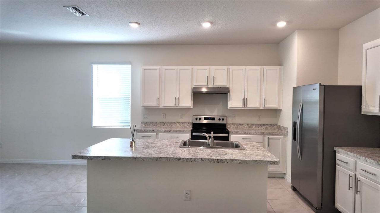 1241 Yellow Finch Drive, Davenport, FL 33837 Photo