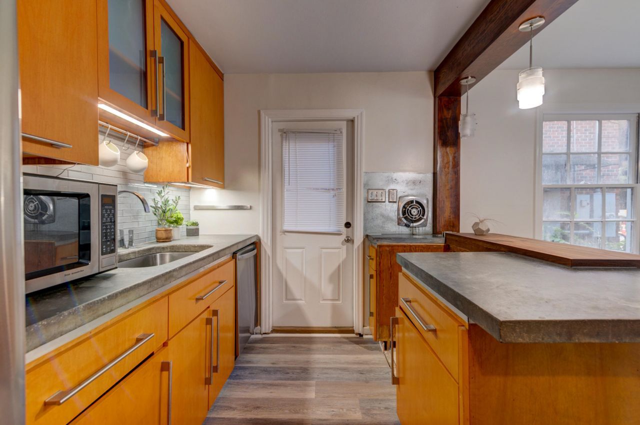 7 Doughty Street Photo 6