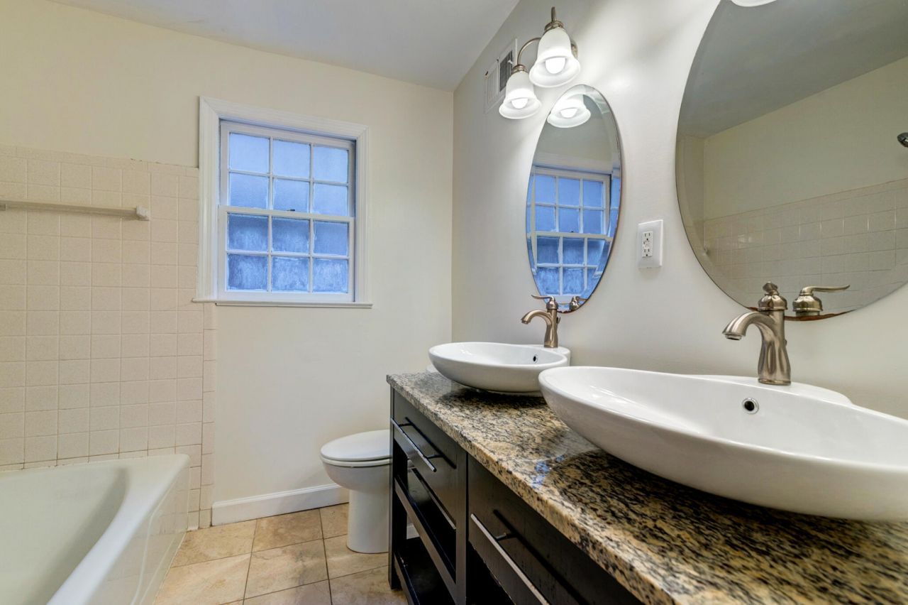 7 Doughty Street Photo 7