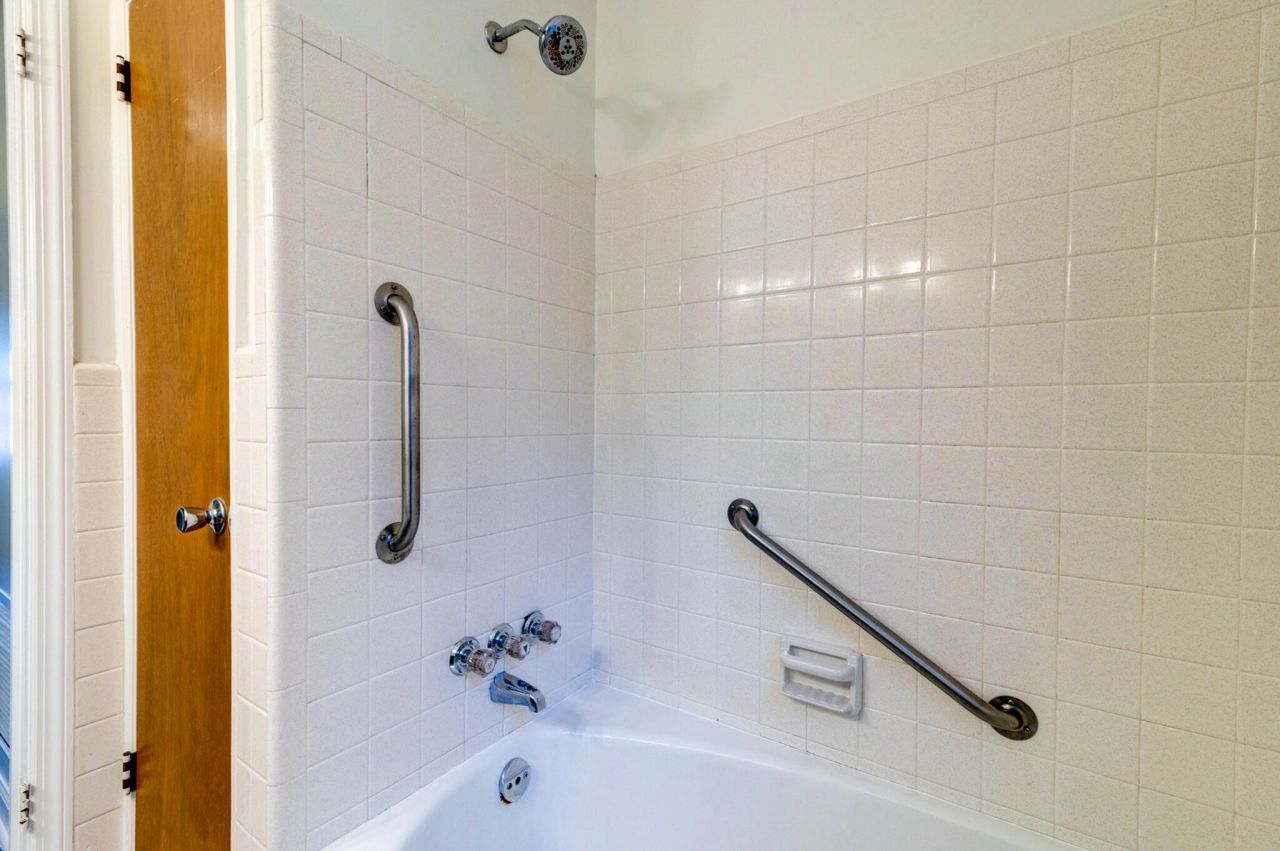 7 Doughty Street Photo 8