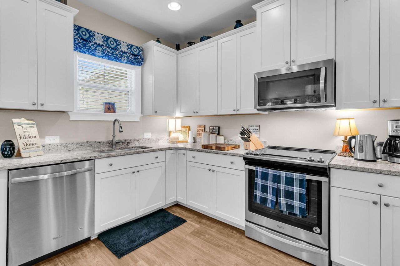 3452 Yarmouth Drive Photo 18